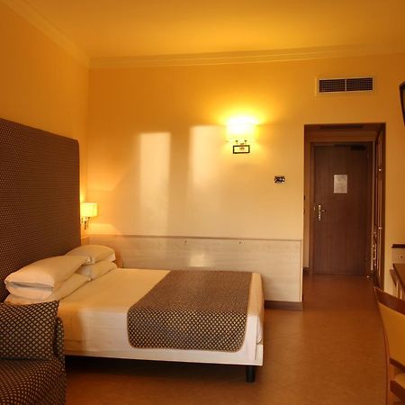 Hotel Resort Lido Degli Aranci Vibo Valentia Eksteriør bilde