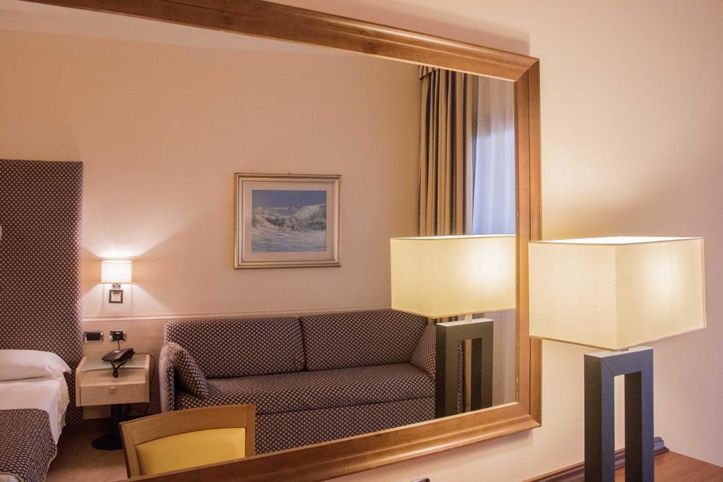 Hotel Resort Lido Degli Aranci Vibo Valentia Eksteriør bilde
