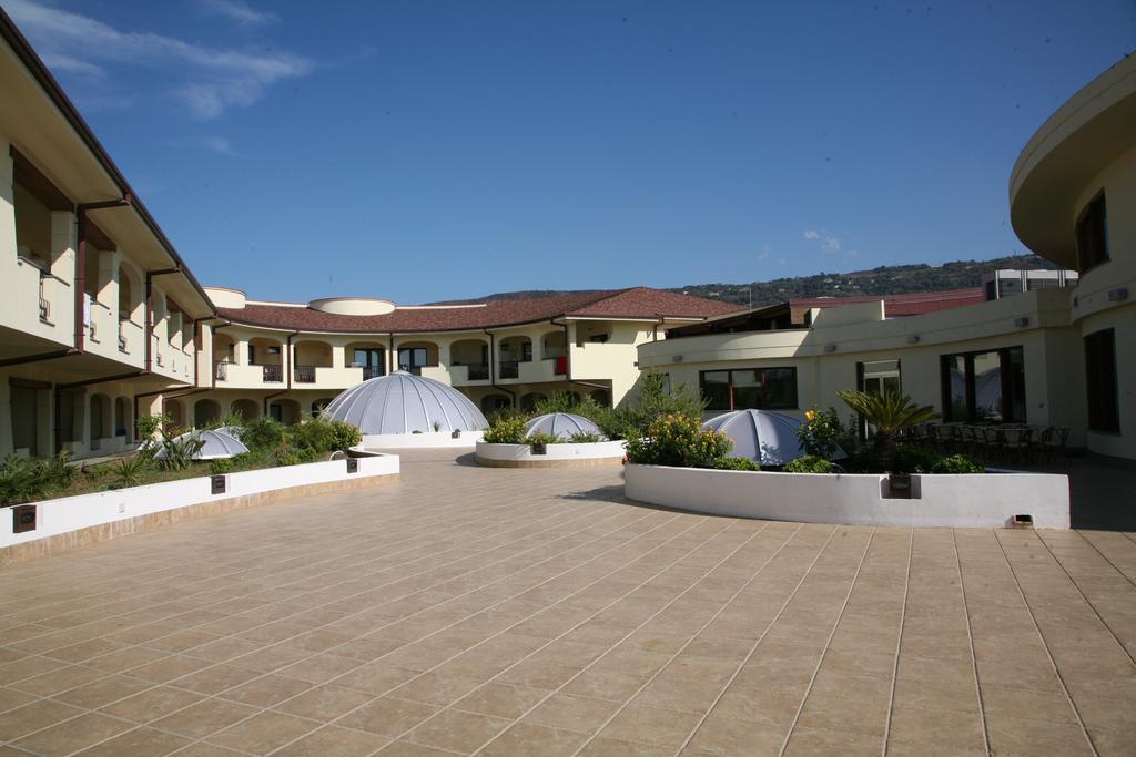Hotel Resort Lido Degli Aranci Vibo Valentia Eksteriør bilde