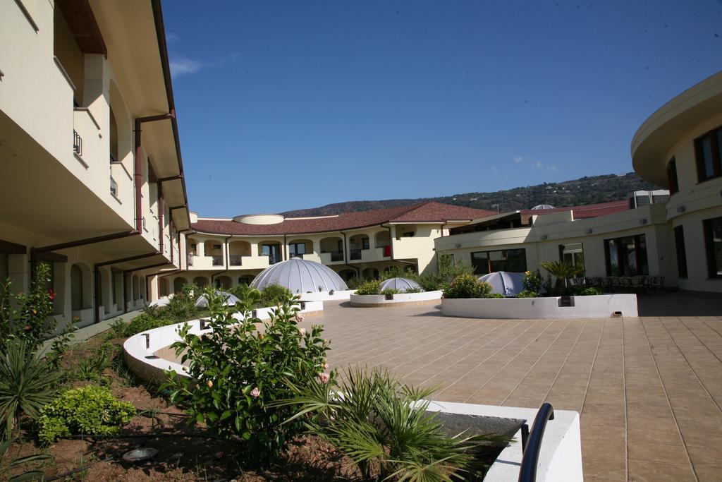 Hotel Resort Lido Degli Aranci Vibo Valentia Eksteriør bilde